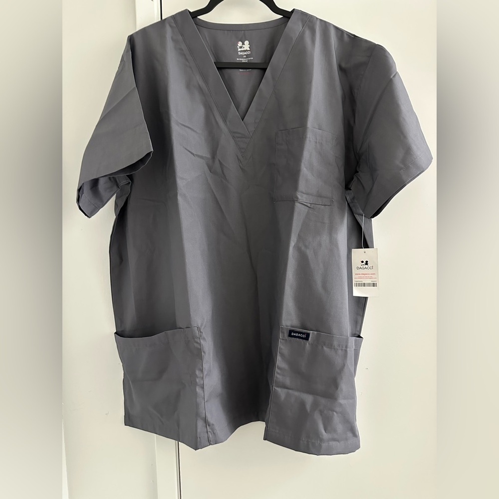 NWT SCRUB UNIFORM TOP   DAGACCI Brand  Sz 2XL Dark Gray